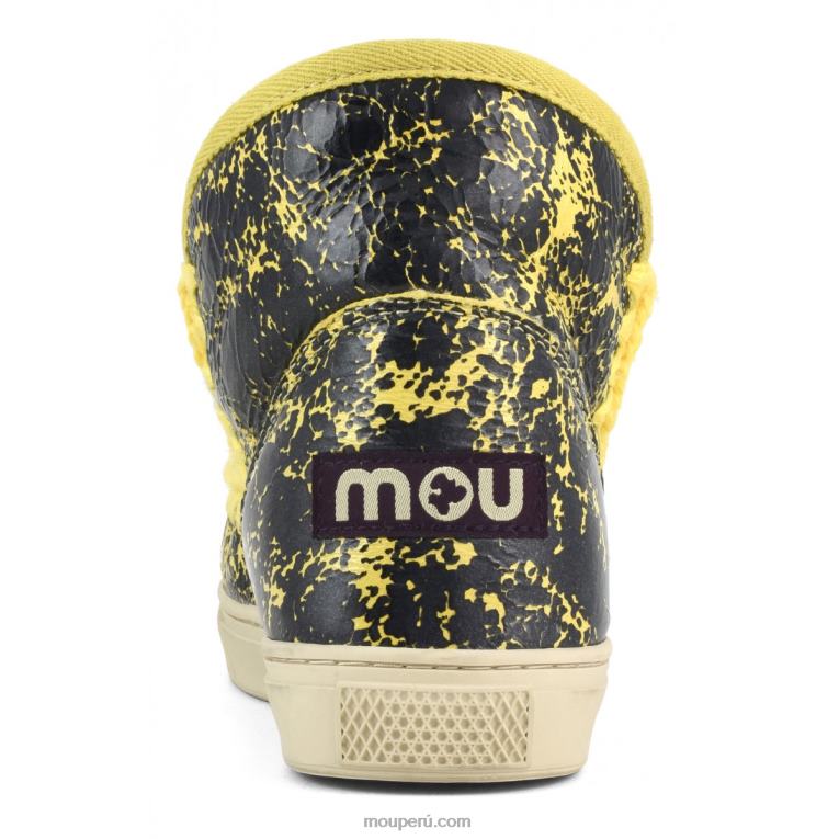 zapatilla esquimal mujer 8DRXZ670 charol craquelado negro/sobre lana amarilla Mou